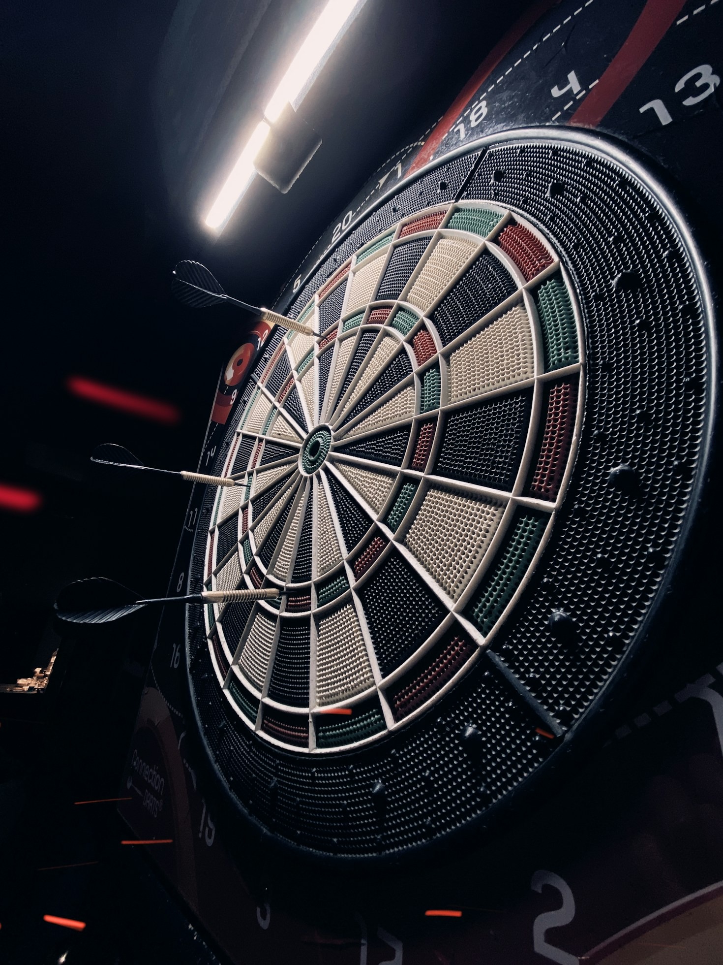10 Essential Tips to Help Darts Beginners Improve Their Game